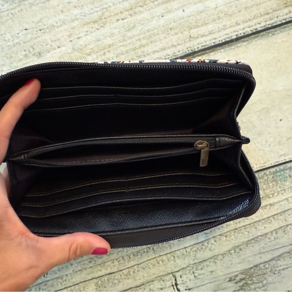 Super Cute! ♥️Hello Kitty Sanrio Art Tattoo Long zipper wallet. - Picture 6 of 12